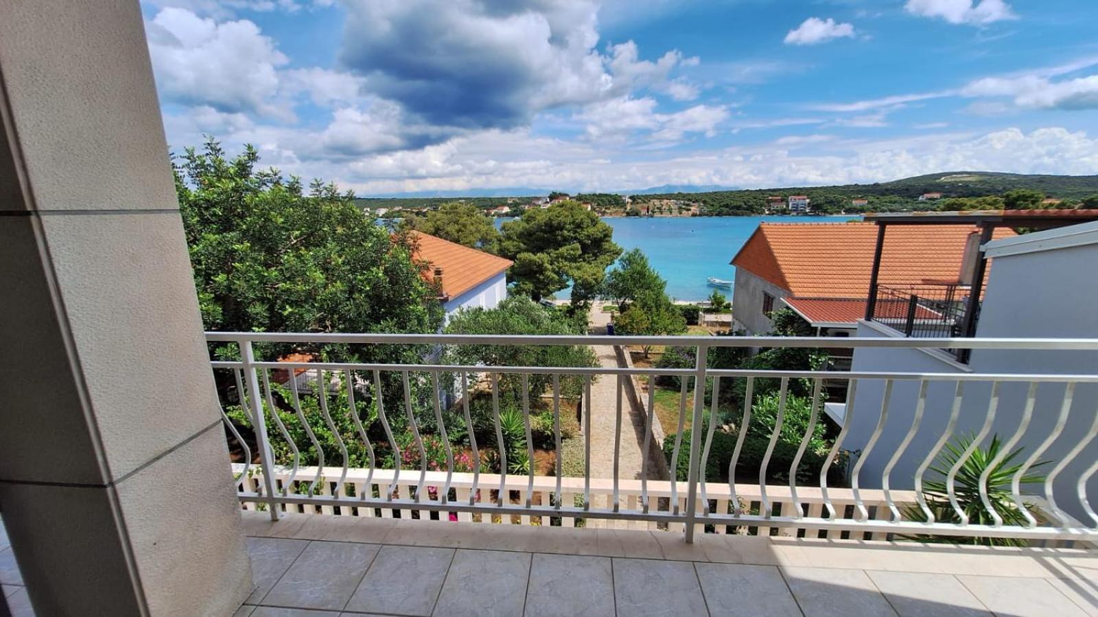 Ceratonia Apartments Lovište Extérieur photo